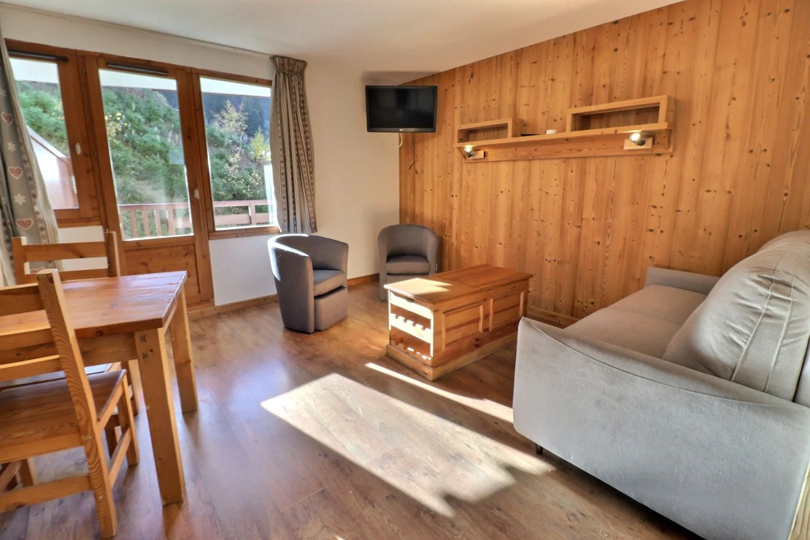 LGB107 / 2 комнаты / La Tania / Centre - La Tania