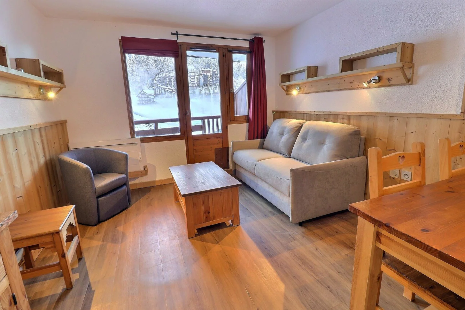 LGB413 / 2 комнаты / La Tania / Centre - La Tania