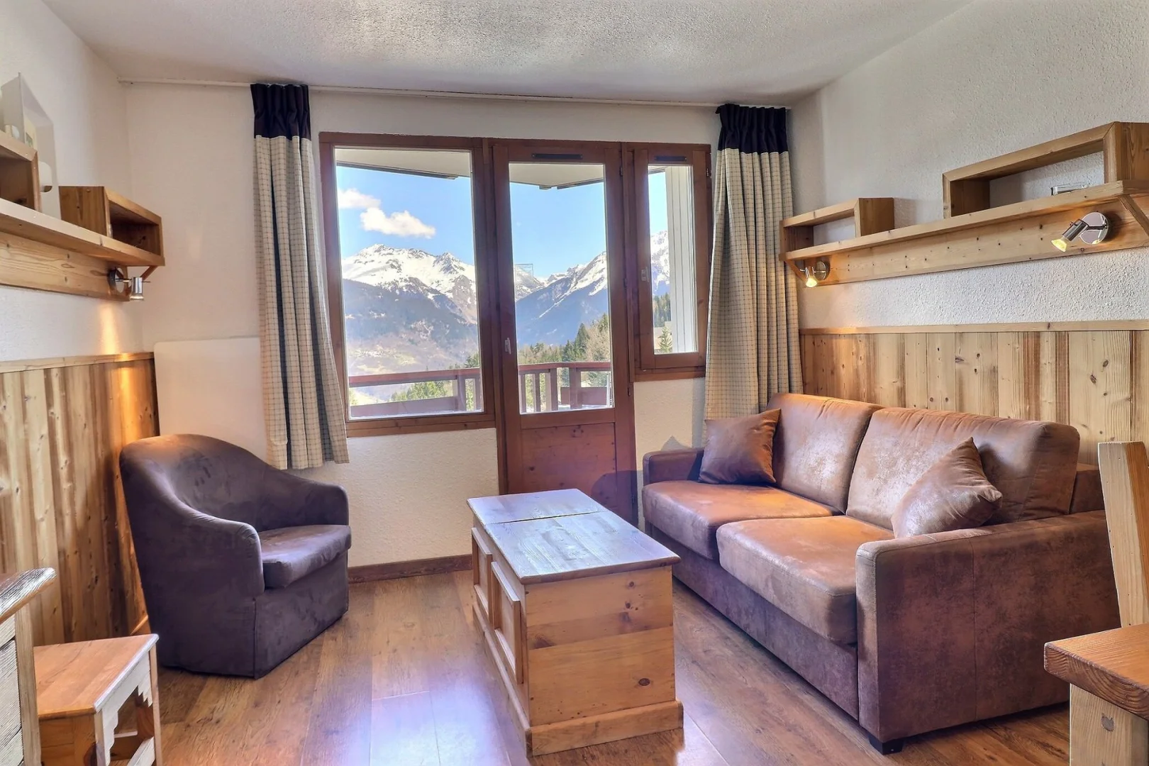 LGB608 / 2 комнаты / La Tania / Centre - La Tania